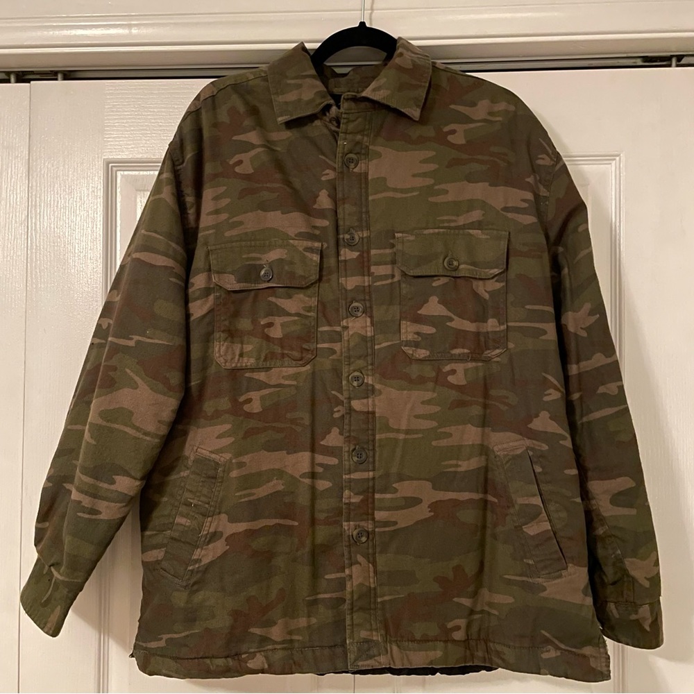 Basic Editions Unisex Oversize Camo Utility Jacket - Medium